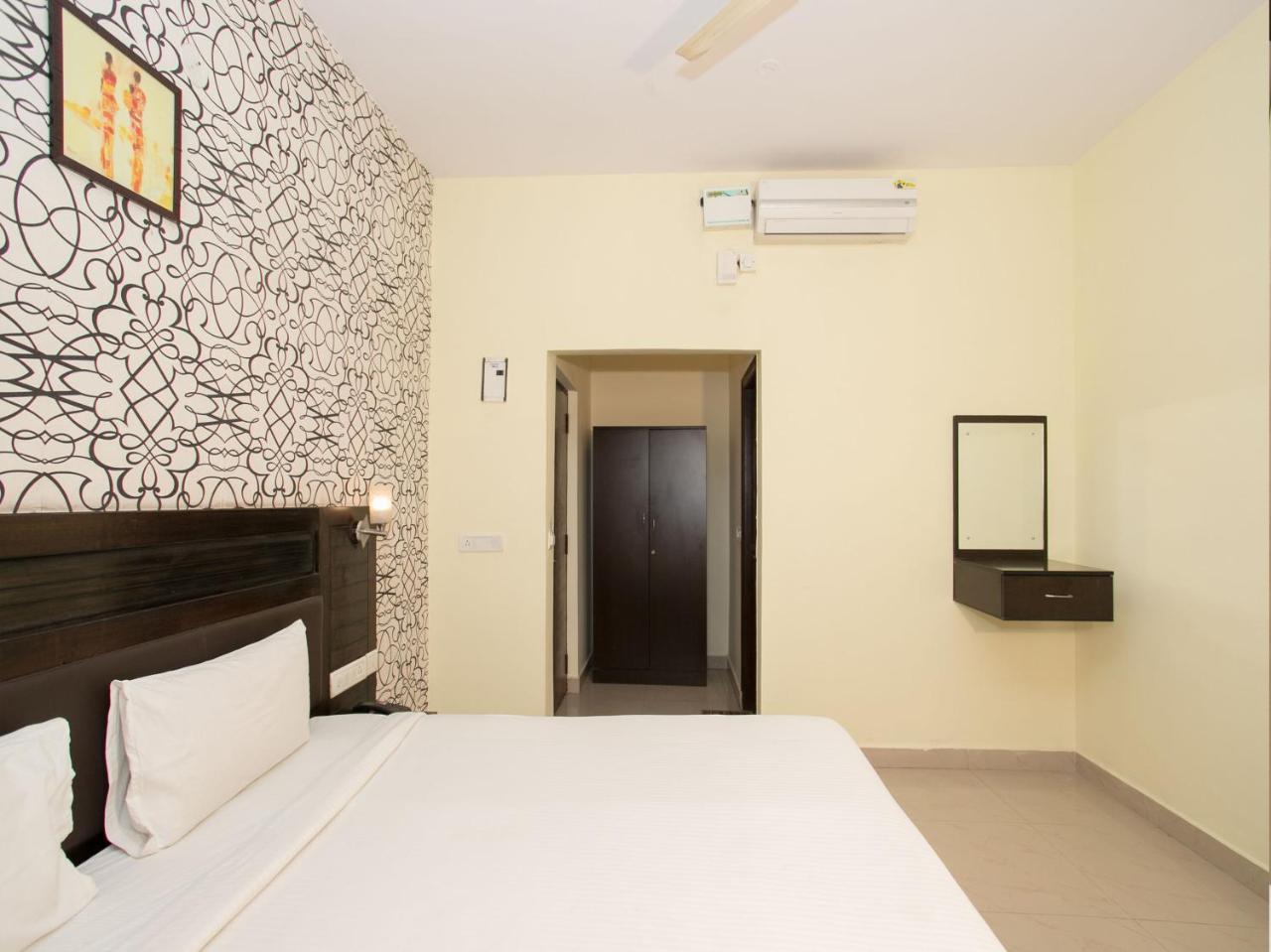 Oyo 10378 Hotel Hibiscus Mayflower Bangalore Exterior photo