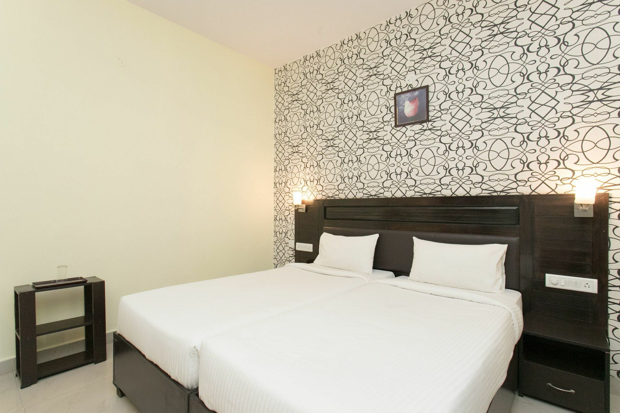 Oyo 10378 Hotel Hibiscus Mayflower Bangalore Exterior photo